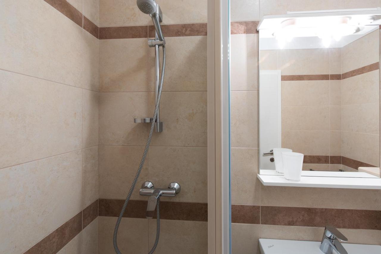 Apartmani Laura Krk Крк Экстерьер фото